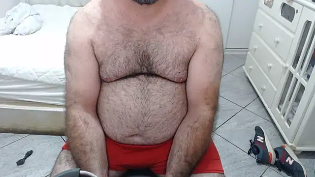 MysterBearMG live sex cam