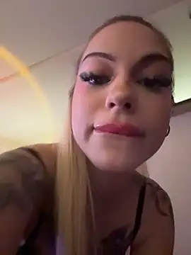 NovaPearl live sex cam