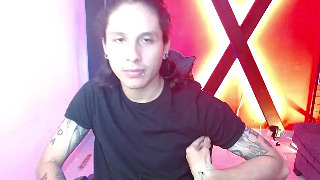 alan_dominat live sex cam