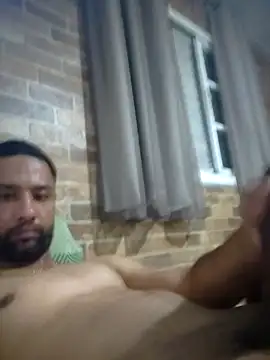 wellpauduro1994 live sex cam