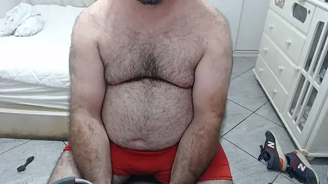 MysterBearMG live sex cam