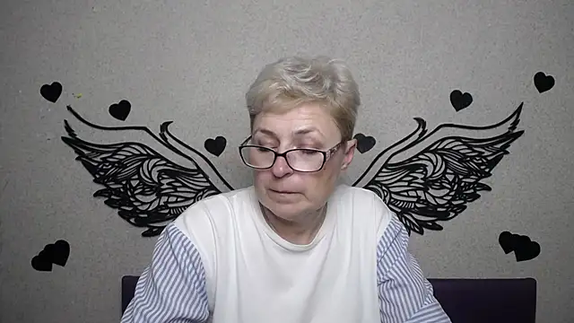 EmiliaGree live sex cam