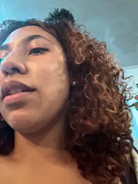 lauraltt live sex cam