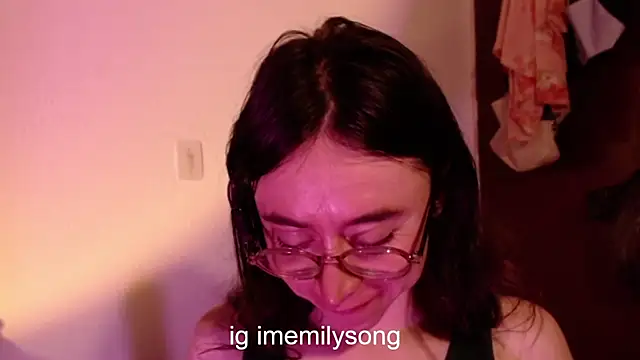 emily_pearl_ live sex cam