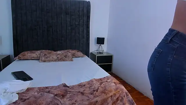 VanessaParis__ live sex cam