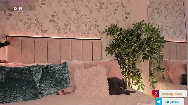 HannaSexTime live sex cam