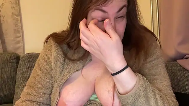 cumwithmee3 live sex cam