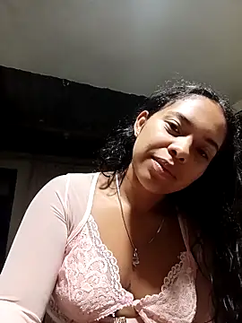 Amayavaldes live sex cam