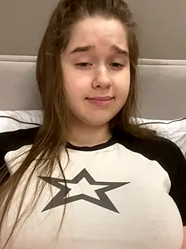 HornyGirlH live sex cam