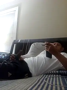 Vybezmaster live sex cam