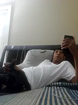 Vybezmaster live sex cam