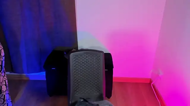 NanakoDollx live sex cam