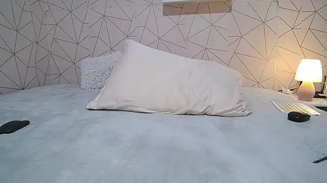 Irresistible24 live sex cam