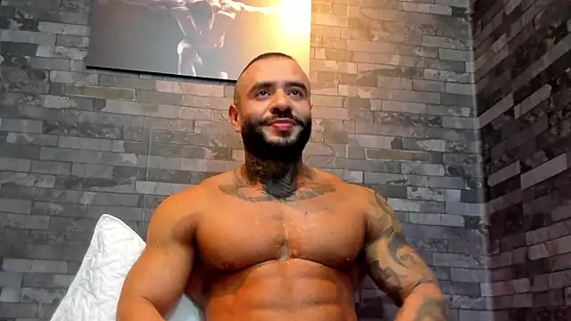 BruceDallas live sex cam