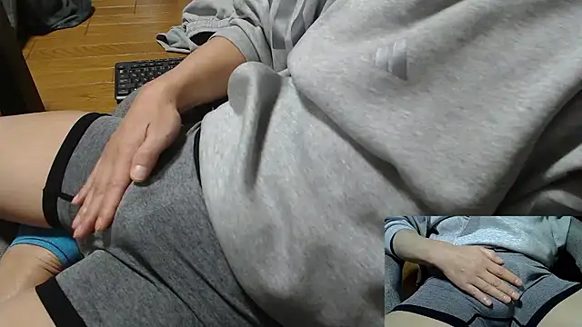 Yasu2000 live sex cam