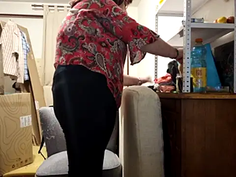 Samantha_Squirt@xh live sex cam