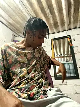 Larry-n-clouds live sex cam