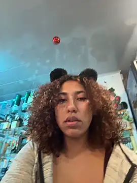 lauraltt live sex cam