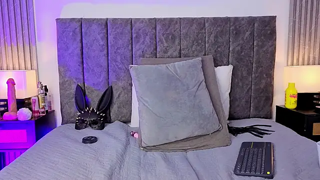 Ema_Stone65 live sex cam