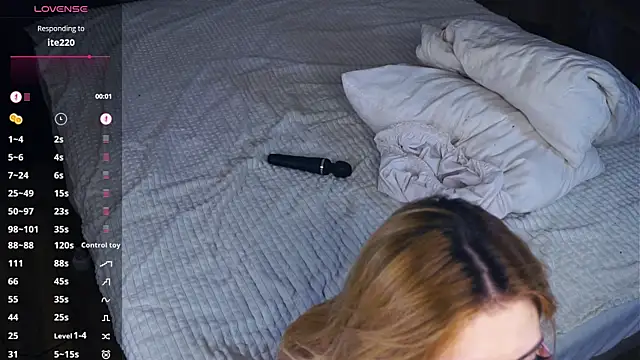 LenitaTumblin live sex cam