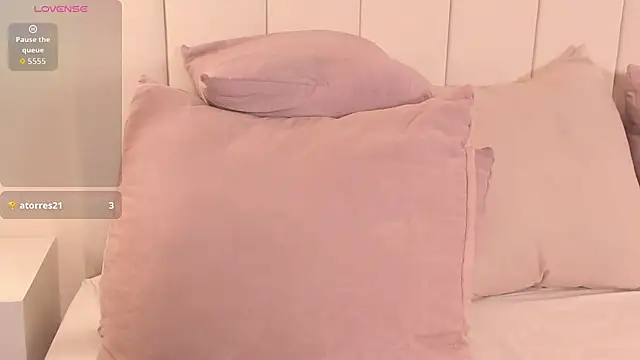 mia_canoo live sex cam