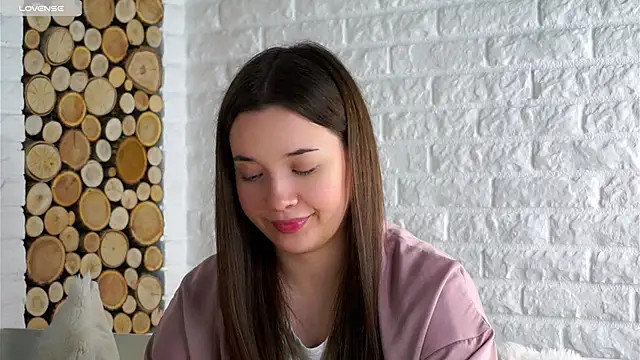 LowOncoming live sex cam