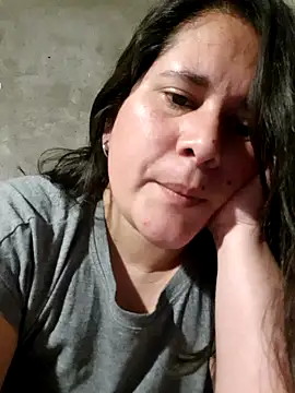 Clara_Arg live sex cam