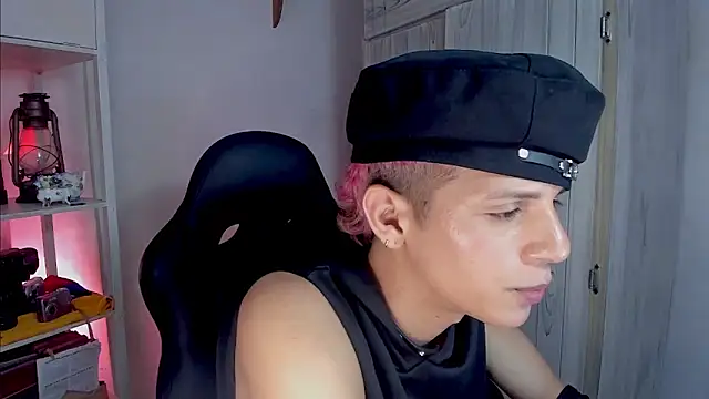 tylernova live sex cam