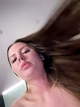 Alina_Vibe_Me live sex cam