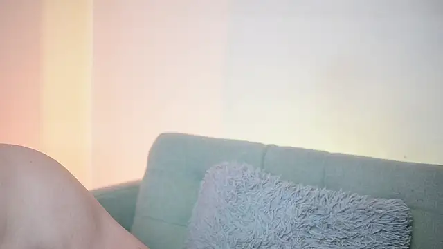 KendalDubai live sex cam