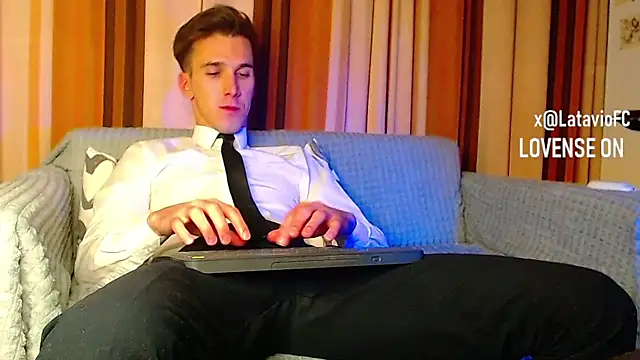 Midnighter_ live sex cam