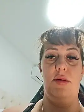 AvaDivaMilf live sex cam