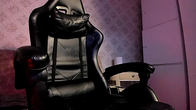 Mr_Strike live sex cam