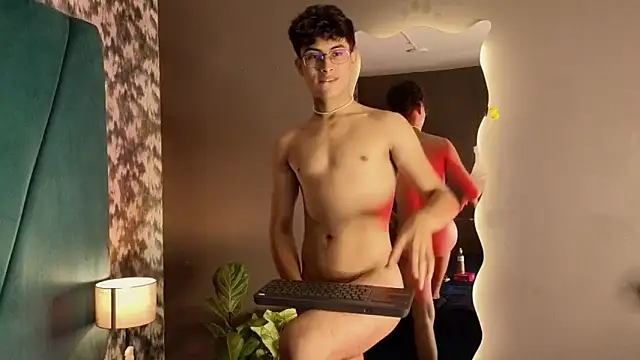 Aaron_Eze live sex cam