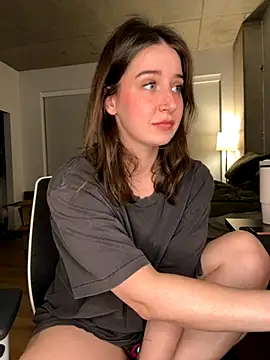 nerdynina live sex cam