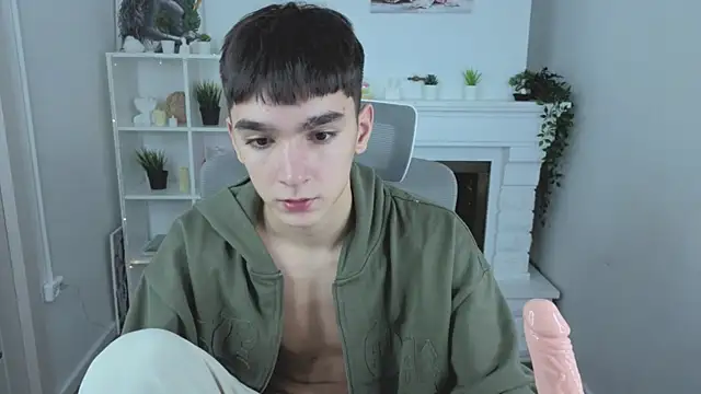 YamiTwink live sex cam