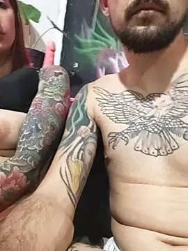 parejajuguetona420 live sex cam