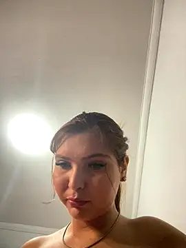 melyssaa23 live sex cam