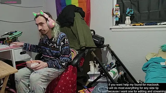 tallnerdyguy live sex cam