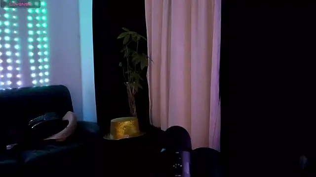 DamienSliick live sex cam