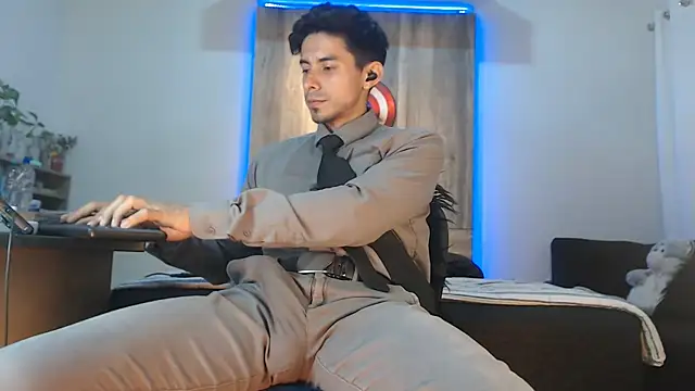 Andrew_4_ live sex cam