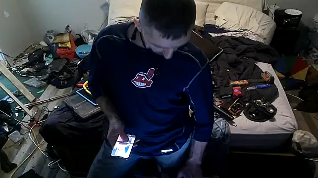 Bi_curious86 live sex cam