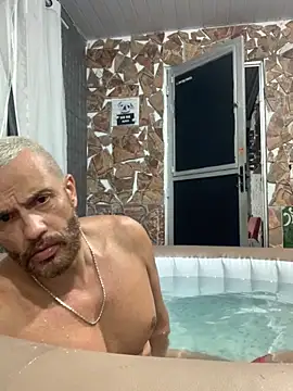 grossocalibre20 live sex cam