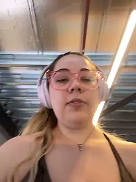 brooklynivy live sex cam