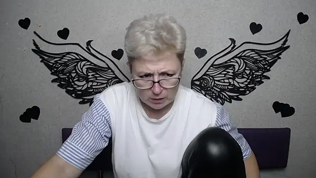 EmiliaGree live sex cam