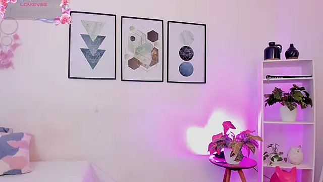 Abriil7 live sex cam