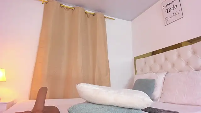 SofiaBosch live sex cam