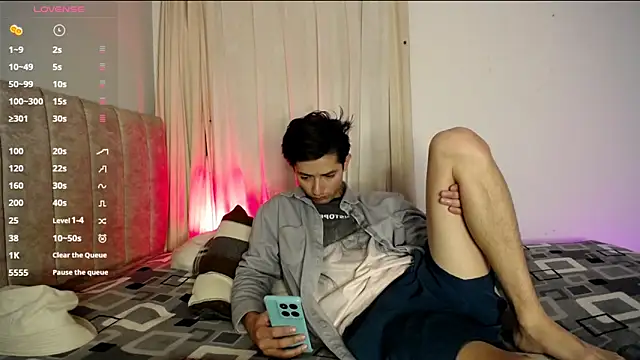 Yellowpokemon23 live sex cam