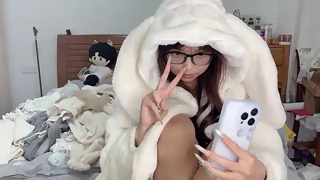 Akong11 live sex cam