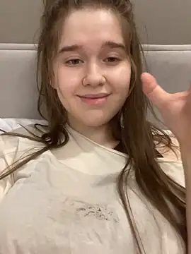 HornyGirlH live sex cam